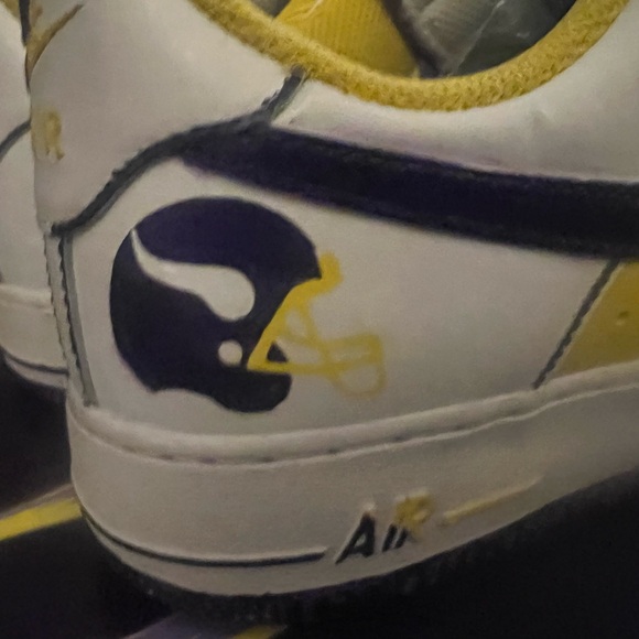 Size 9.5 - Custom Hand Painted Nike “ SKOL “ Air Force 1 - Picture 4 of 12